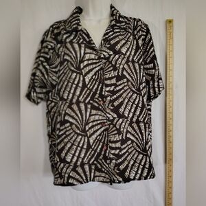 Donnkenny Casual Brown and White Swirl Pattern Shirt. Large